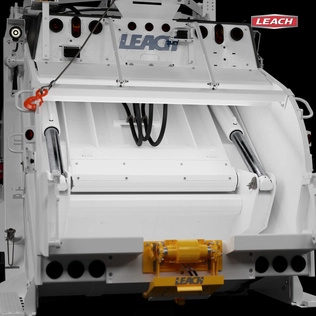 Leach 2R-III Rear Loader
