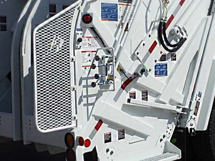 Leach Split Rear Loader